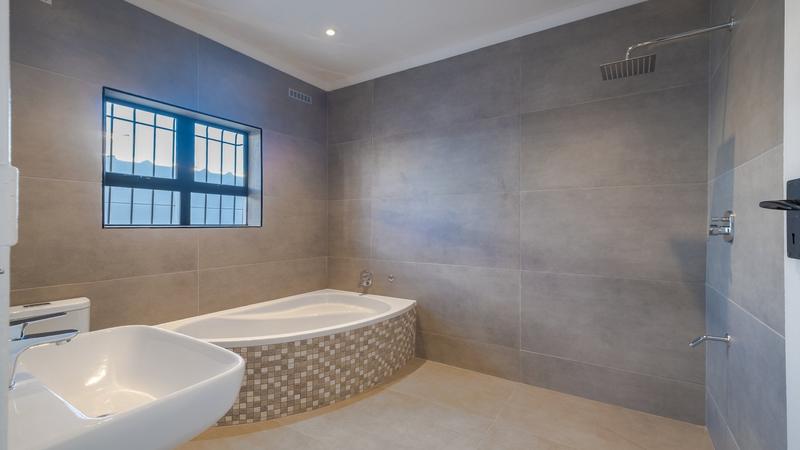 3 Bedroom Property for Sale in Vasco Estate Western Cape